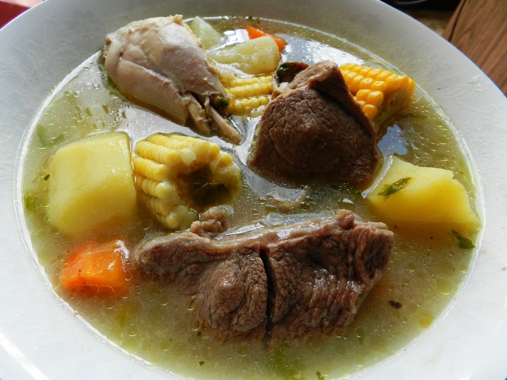 Cómo enamorar con Sopa de Pollo y Res